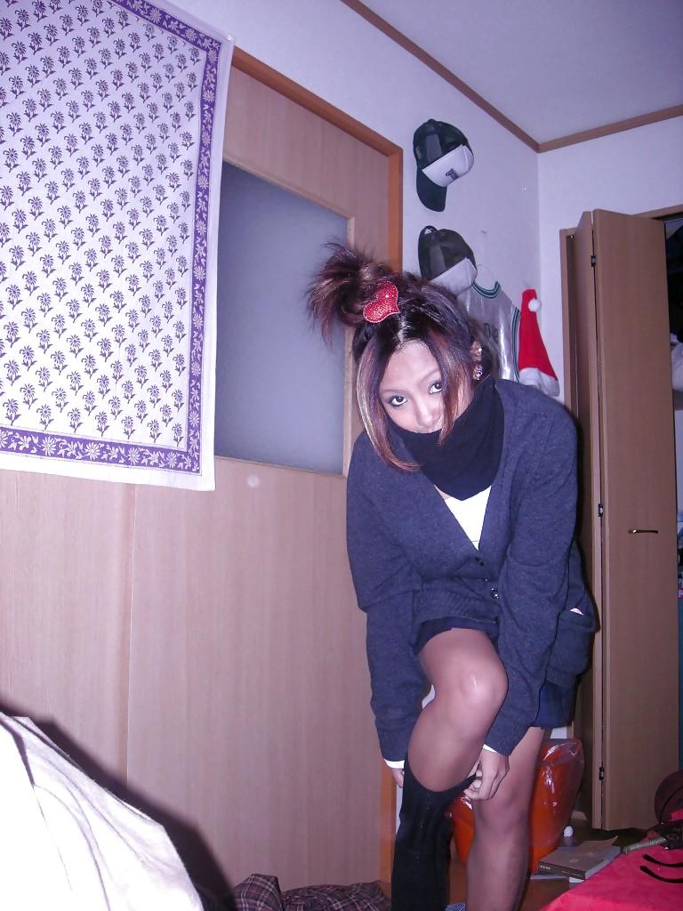 25P Japanese amateur