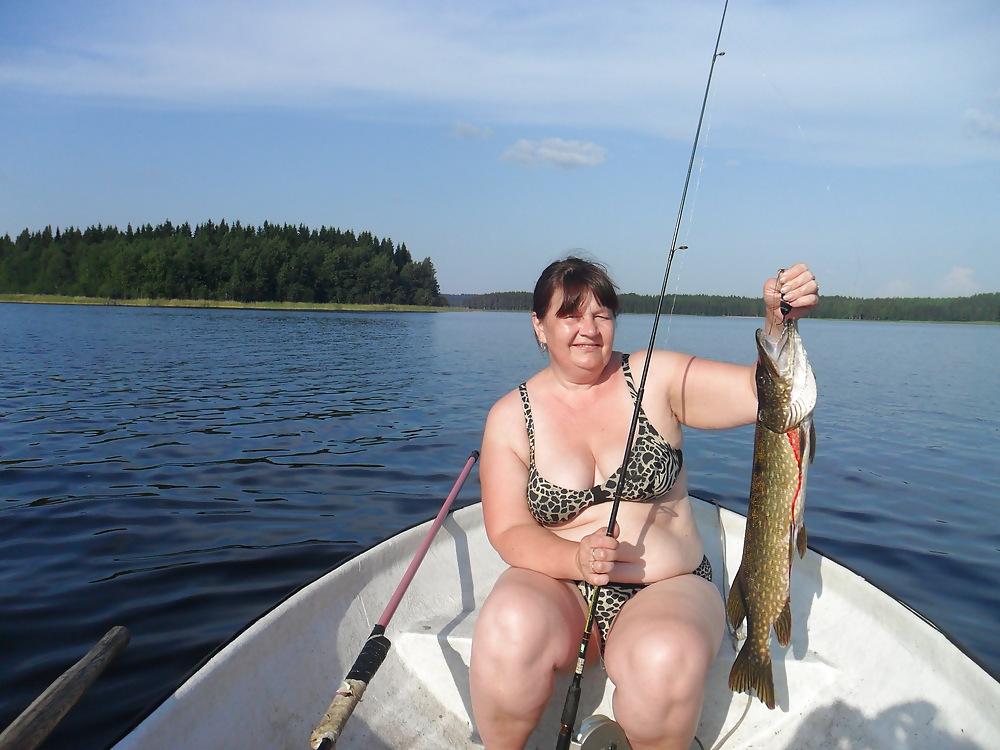 5P Bbw lady fishing
