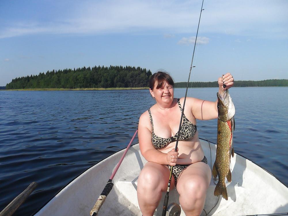 5P Bbw lady fishing