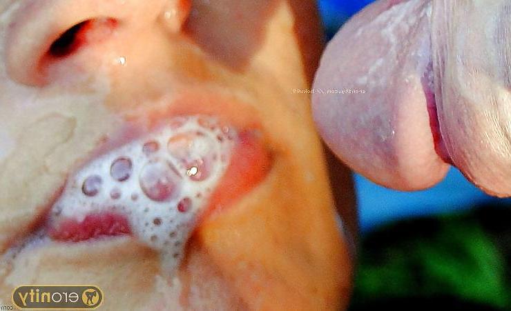 25P Close up suckin