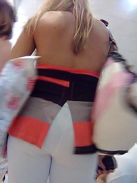 25P Bundas nas ruas da cidade
