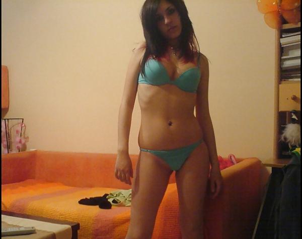 20P Greek sluts fro your pleasure