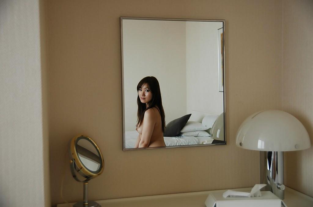 16P Asian babe exposing her honey pot in close up and vibing her clit