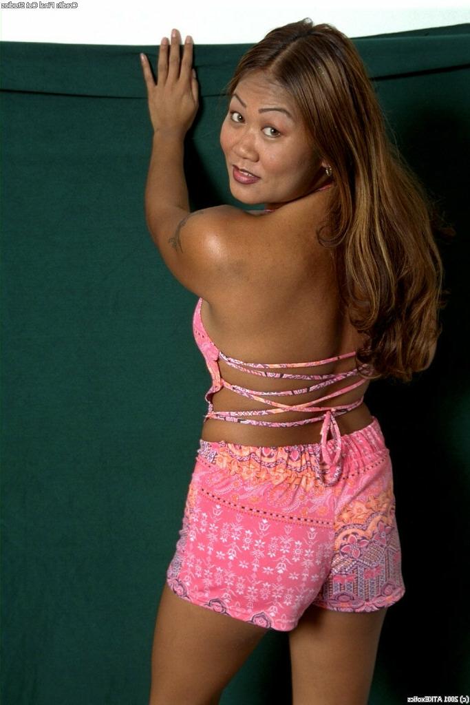 16P Asian first timer Tina showing off sexy ass after getting naked