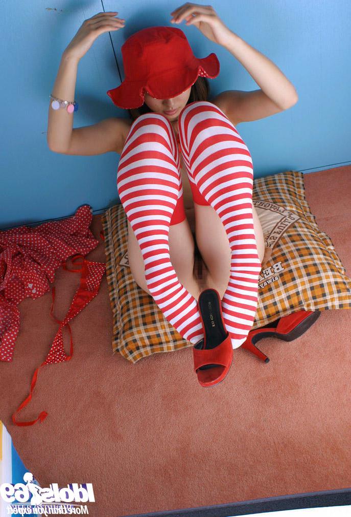 16P Sweet asian teen babe Hikaru Koto uncovering her tempting curves