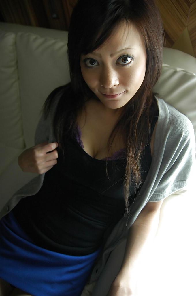 16P Asian brunette Kazumi wants to show her awesome pussy and ass