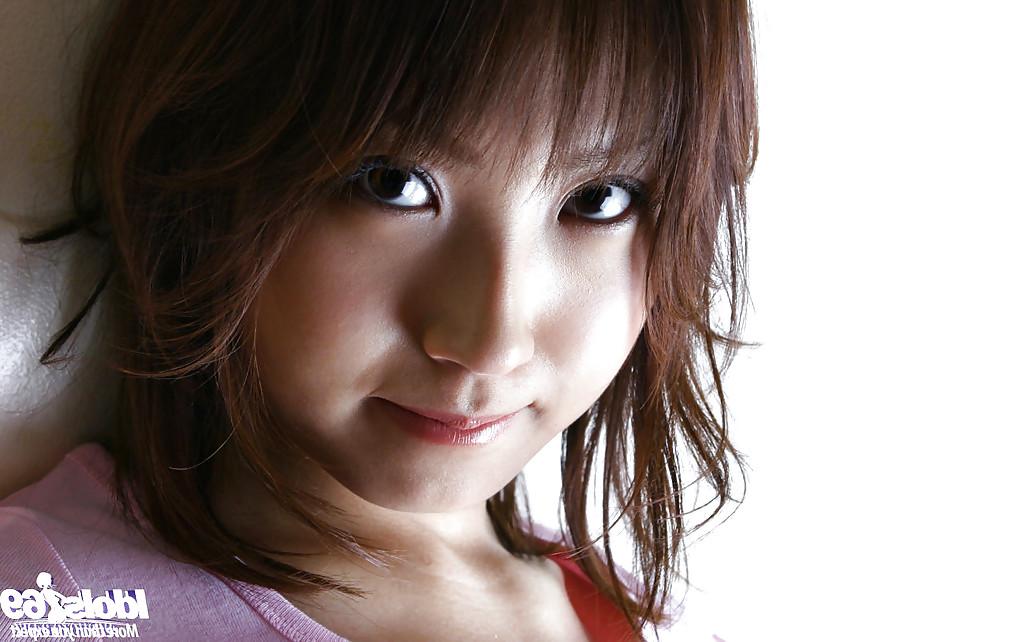 12P Pretty asian amateur Haruka Morimura slipping off her clothes