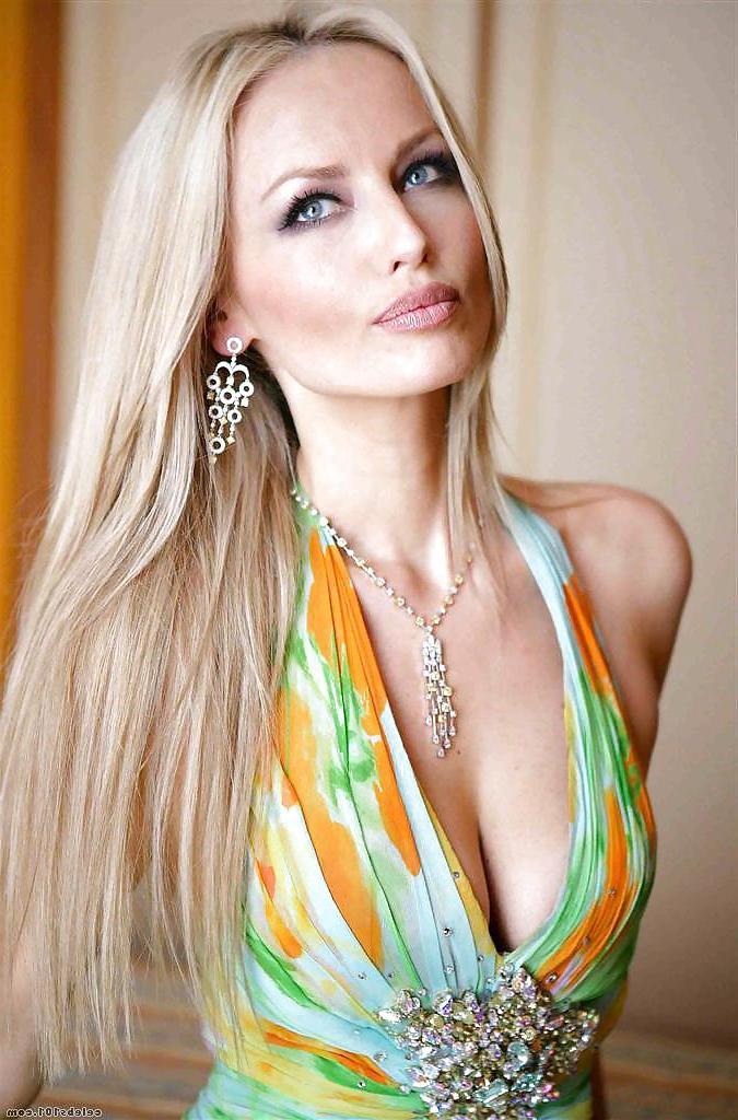 25P Celebs - Adriana Sklenarikova