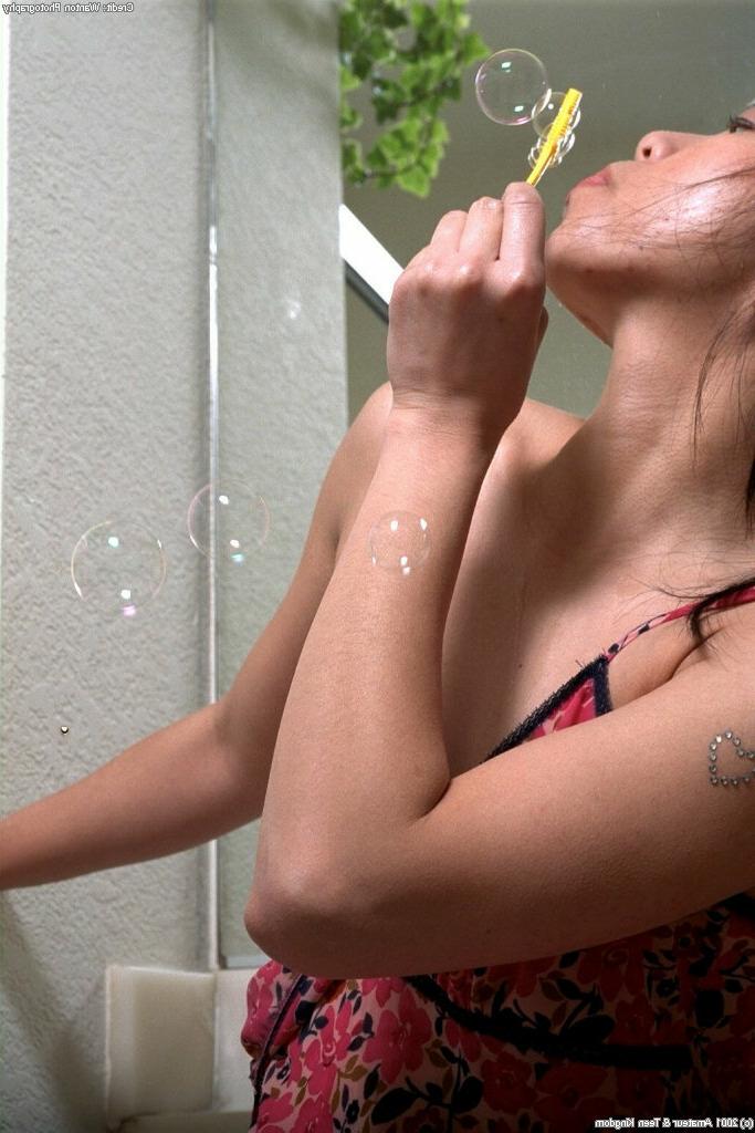 16P Amateur Asian woman Peggy blows soapy bubbles on her pussy