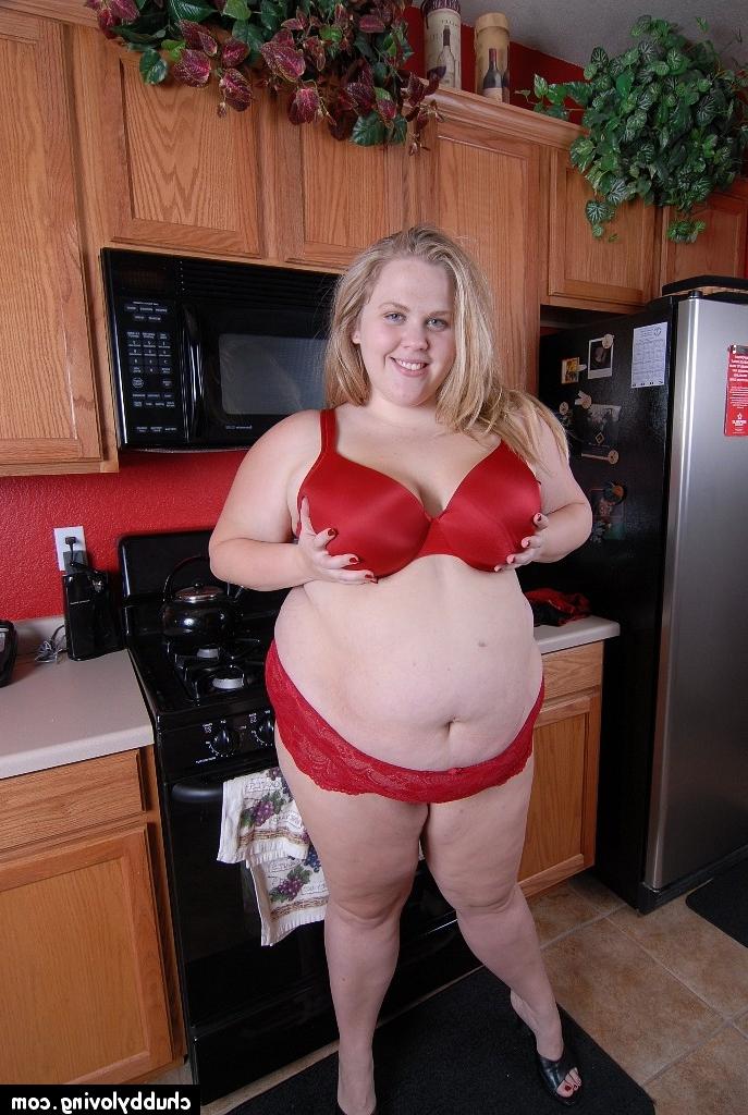 16P Large blonde housewife Christina gives close up her big fat boobs