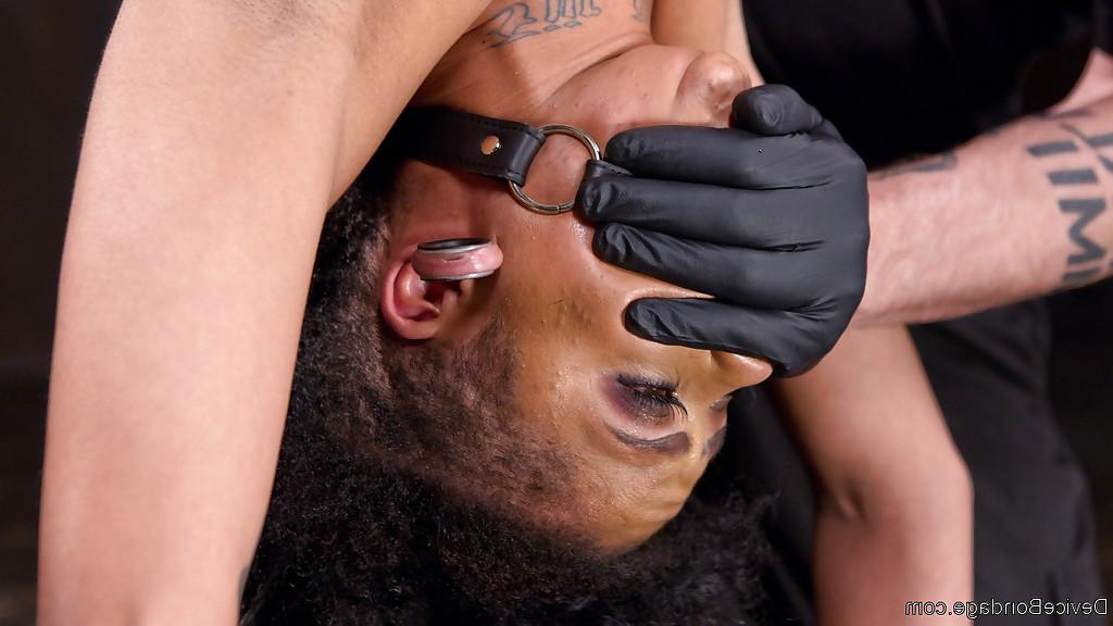 16P Kinky black girl Jessica Creepshow is flogged hanging upside down