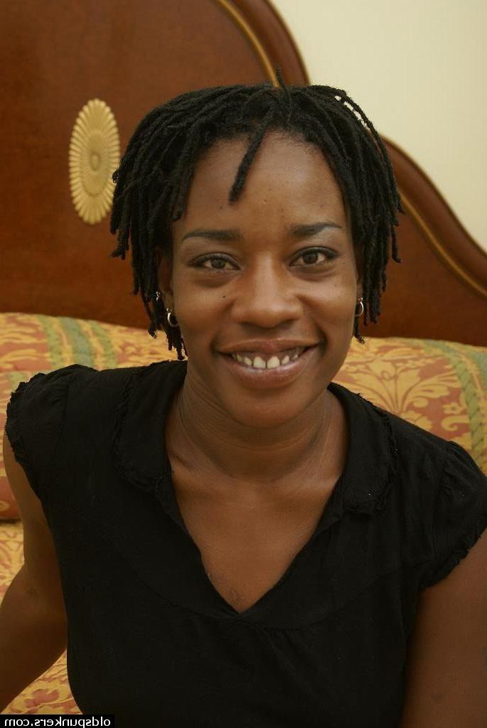 16P Mature ebony Cat is undressing her lingerie and playing with tits