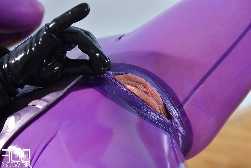 16P That tight pussy in latex needs to be hardcore masturbated and poked