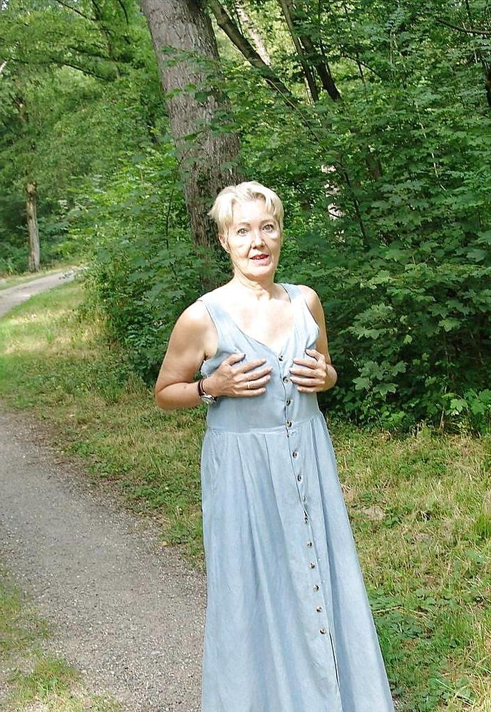 25P Granny Francesca