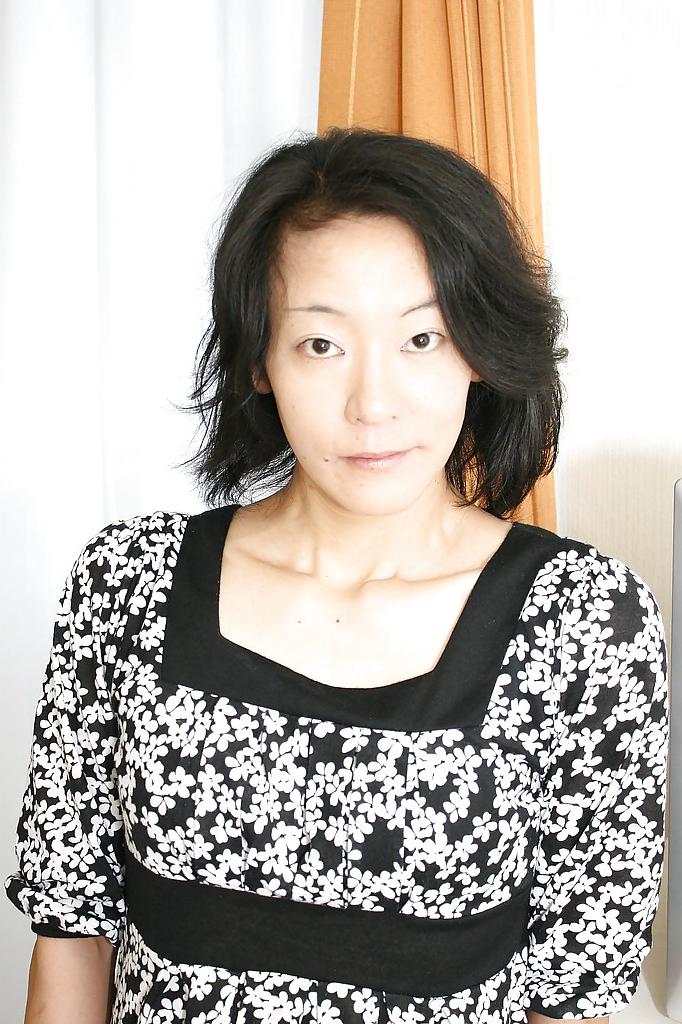 16P Naughty asian MILF Aya Sakuma undressing and exposing her holes