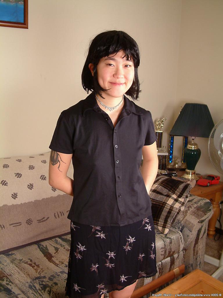16P Gorgeous Asian model Cady demonstrates her pretty hairy vagina