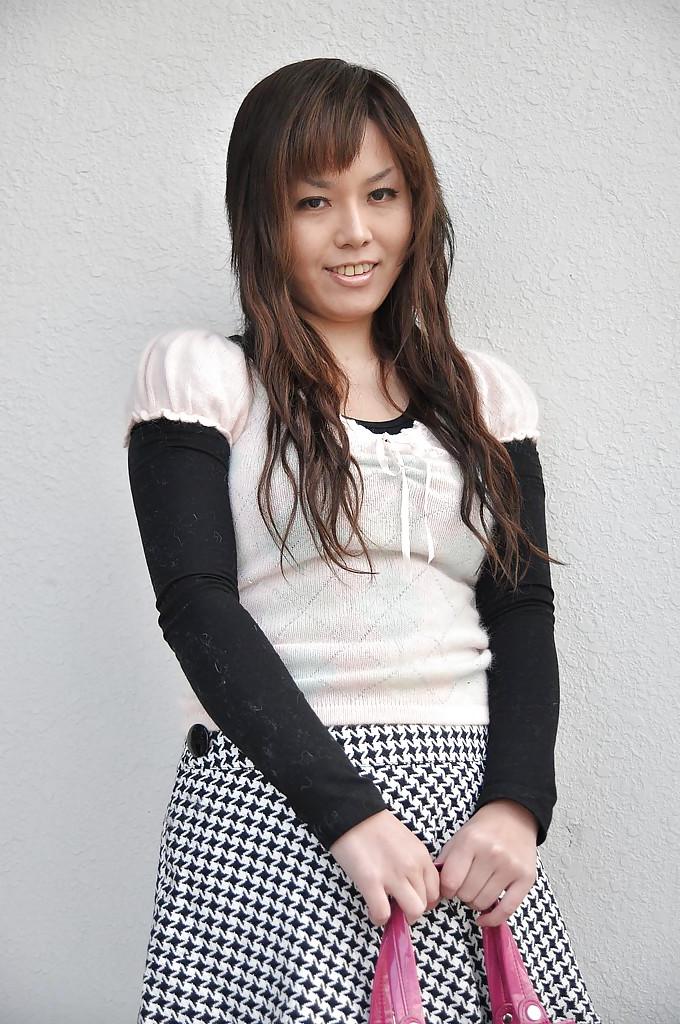 16P Yoshie Kiyokawa is ready to get naked just to get that vibrator