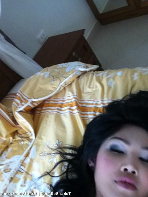 16P Pretty ladyboy from Thailand Tukta masturbating post op trans vagina