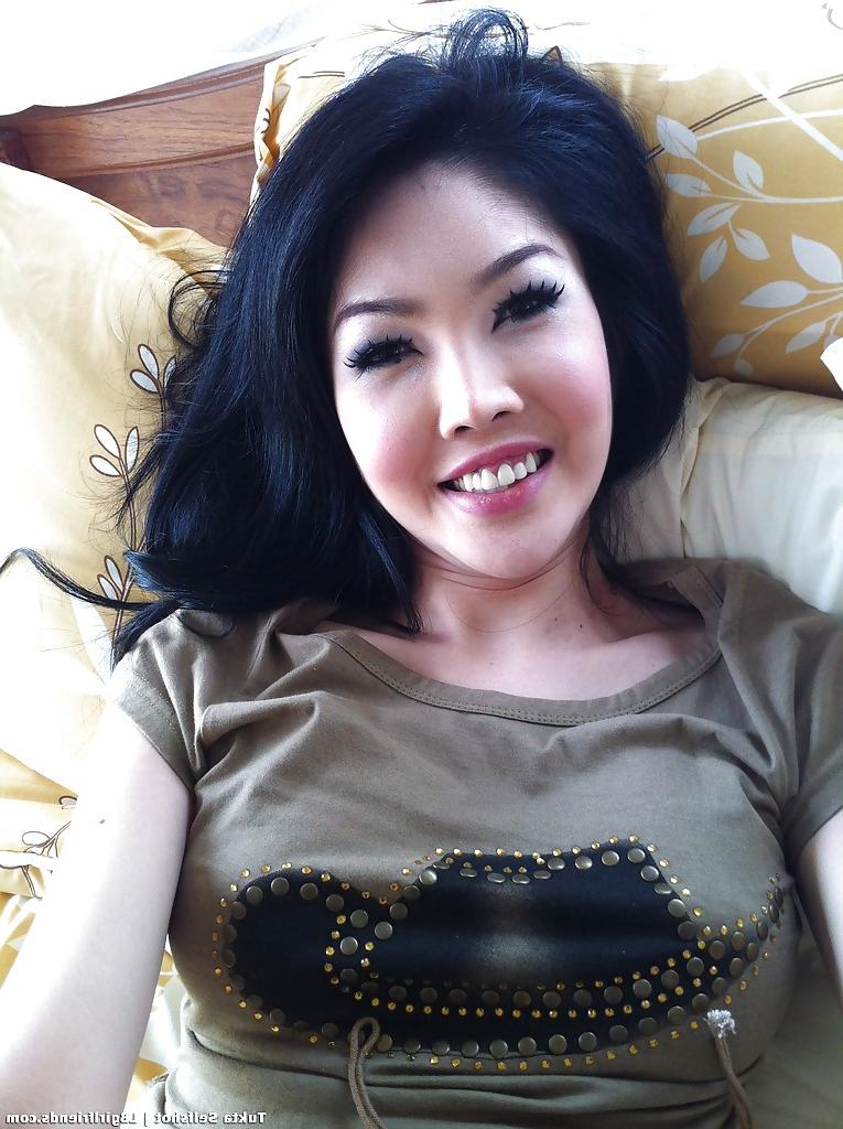 16P Pretty ladyboy from Thailand Tukta masturbating post op trans vagina