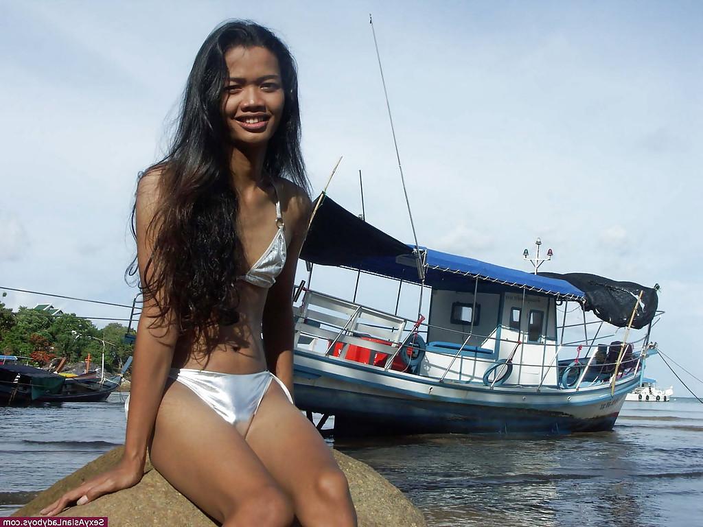12P Petite brunette Asian ladyboy masturbating in her panties outdoors