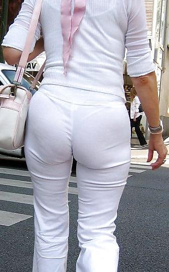 25P VPL - Visible Pantylines 4