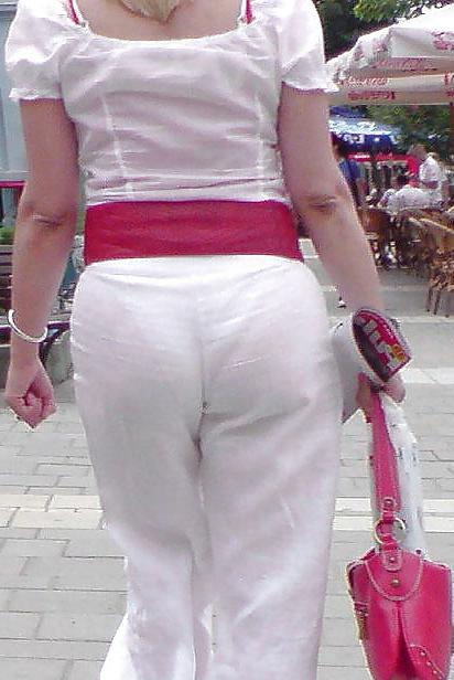 25P VPL - Visible Pantylines 4