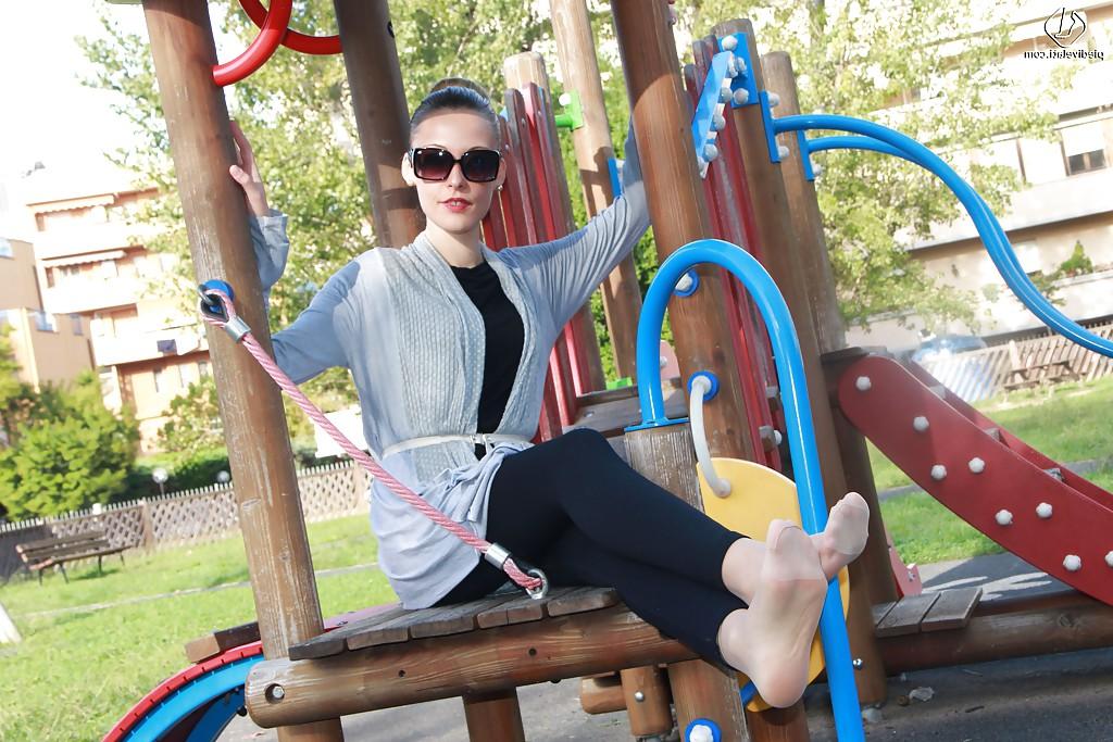 16P Christelle knows that you can do a lot of thing on the playground