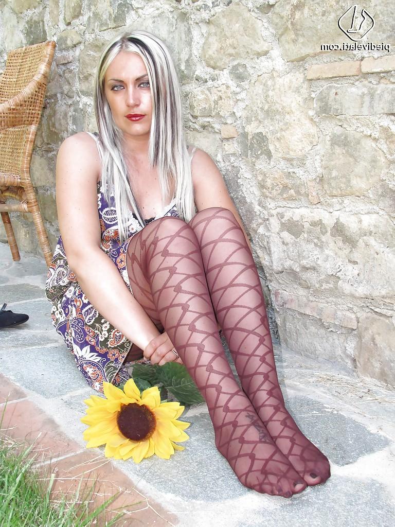 16P Marlene loves to wear some sexy pantyhose on these hot feet