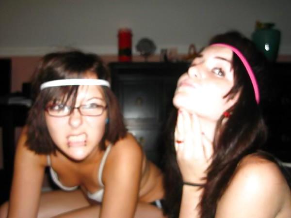 12P 2 hot emos (non porn)