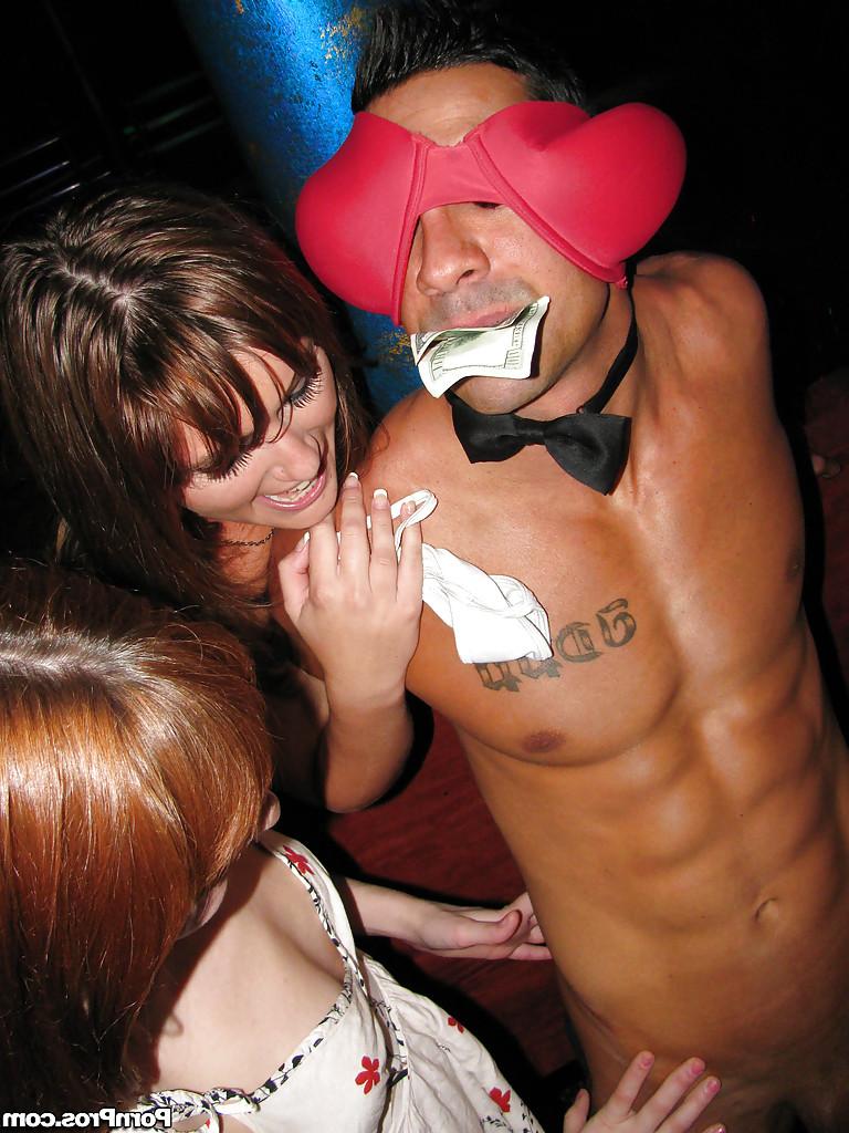 16P Kasey Chase is into face sitting on a stripper and having a hot orgy