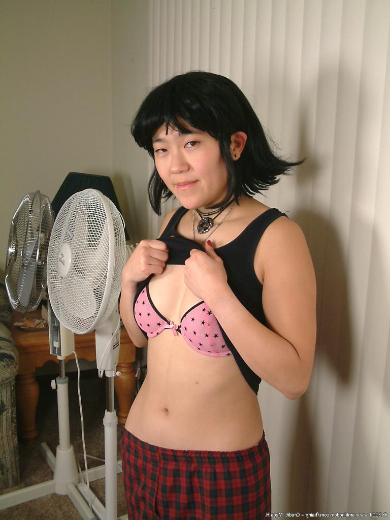 16P Amateur Asian female Cady shows her ugly hairy pussy and poses