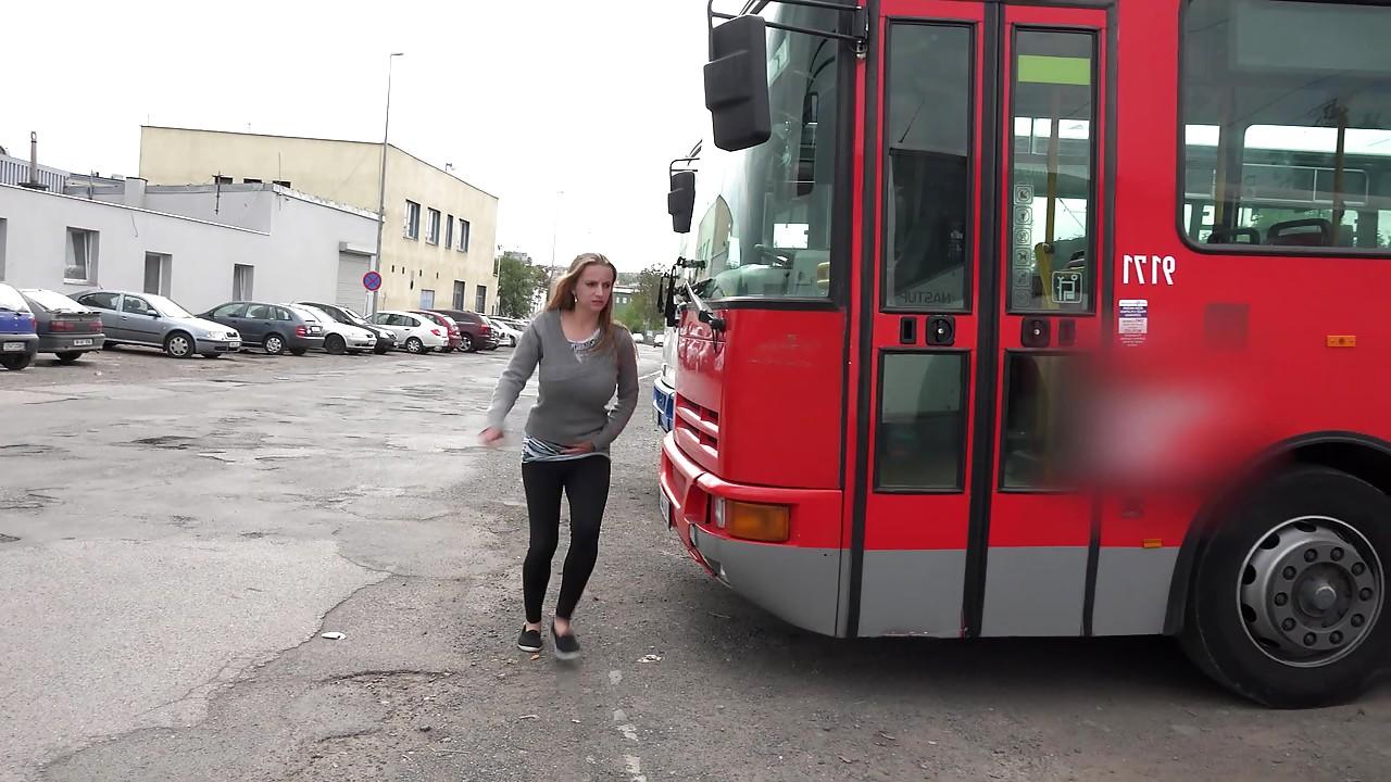 15P Blonde slut Suzzie undressing and spreading legs to pee in public