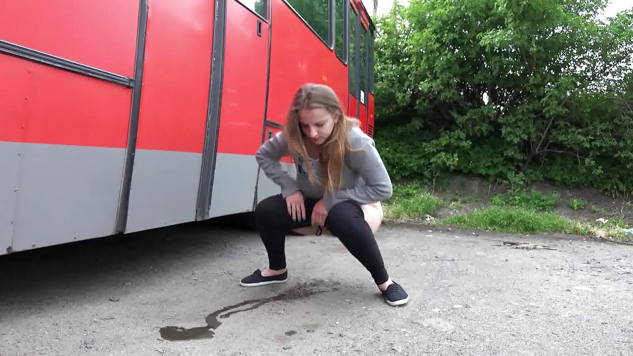 15P Blonde slut Suzzie undressing and spreading legs to pee in public