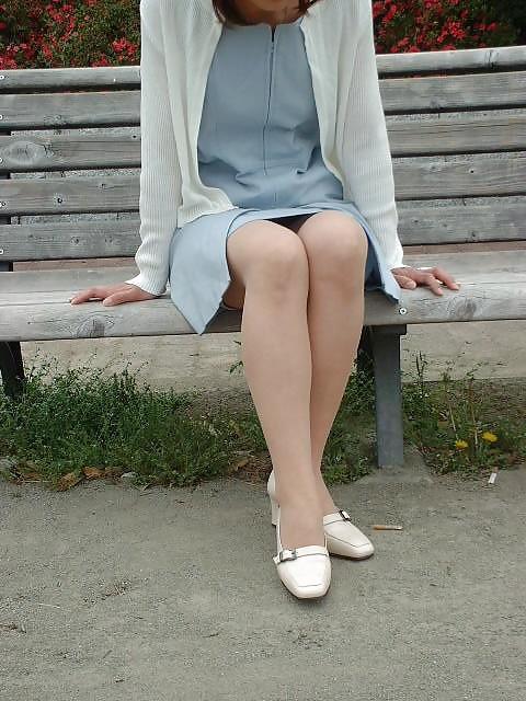 25P Asian pantyhose