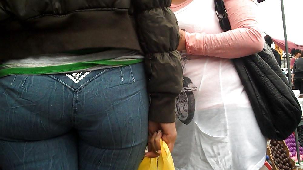25P Tight ass & butt in jeans outlining panties so fine