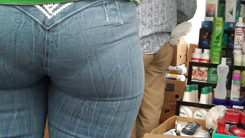 25P Tight ass & butt in jeans outlining panties so fine