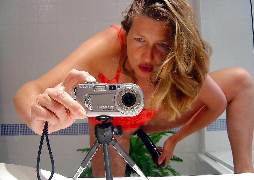 25P Sexy Mature Lady
