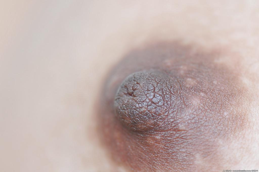 16P Amateur Latina Jhenny presenting close ups of her cervix and nipples
