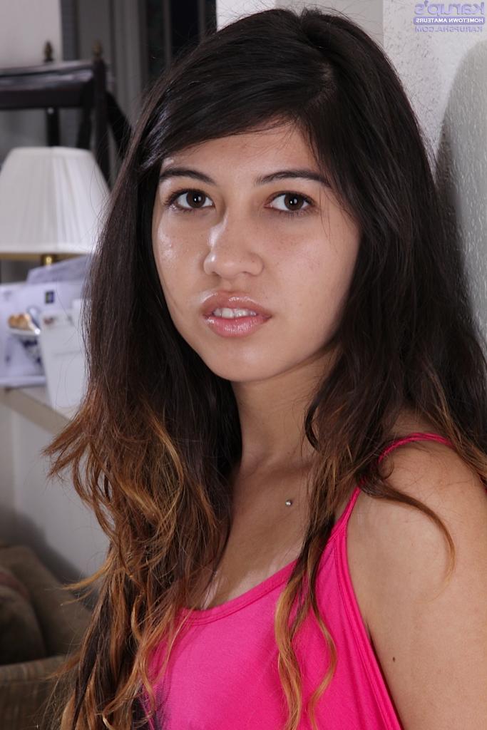 16P Lusty amateur shoowcasing her soaking wet slit in close up