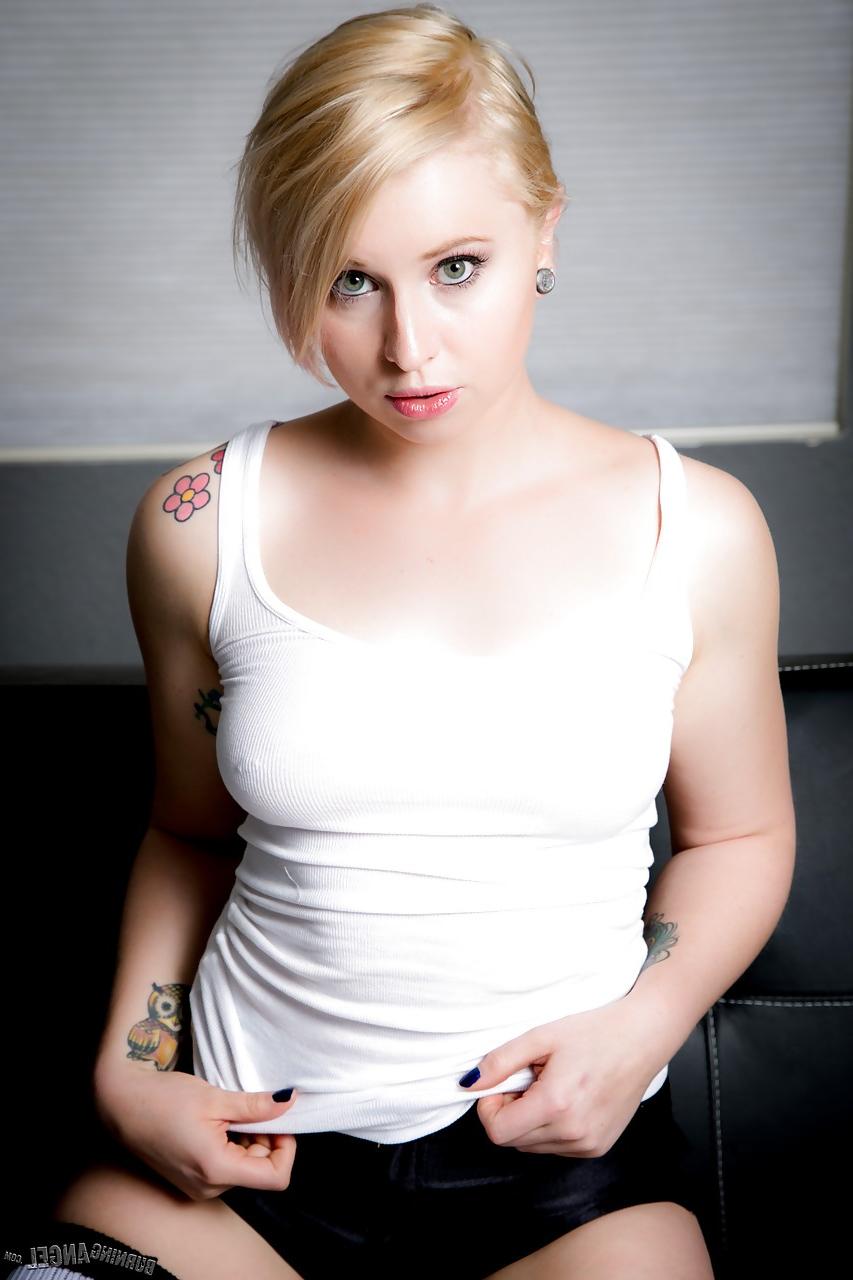 15P Tattooed blonde Eidyia in stockings spreading hot ass and rubbing bald pussy