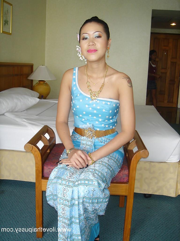 16P Lovely asian babe exposed her tiny tits and shaved gloryhole