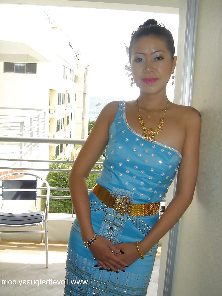 16P Lovely asian babe exposed her tiny tits and shaved gloryhole