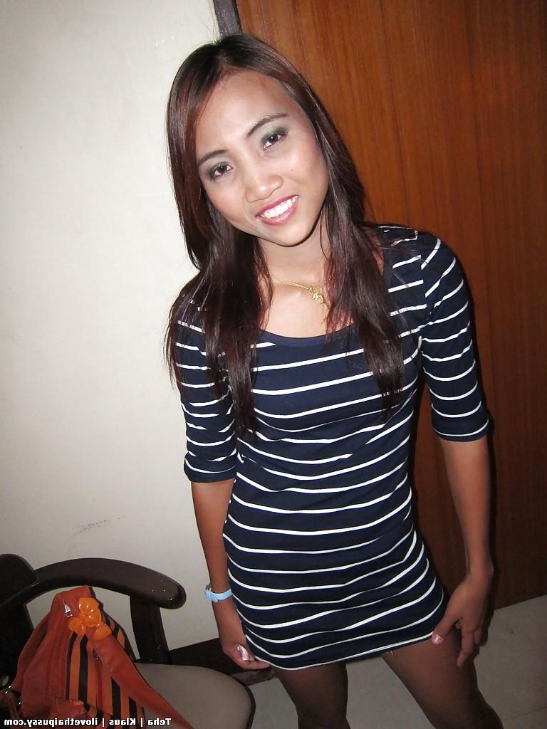 16P Salacious asian slut gives a blowjob and gets her trimmed cunt cocked up