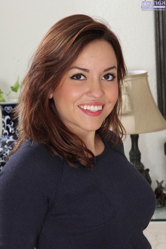 16P Alina Garcia is demonstrating her tits in close up while on the floor