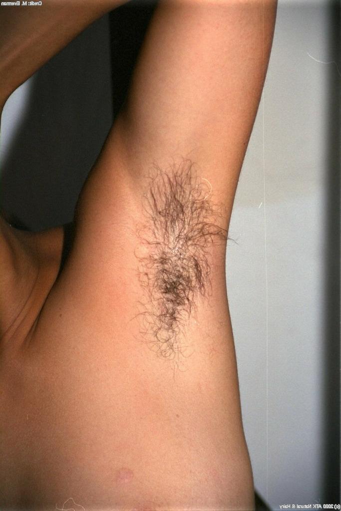 16P Asian amateur Amanda exhibiting spread beaver and hairy pits after disrobing