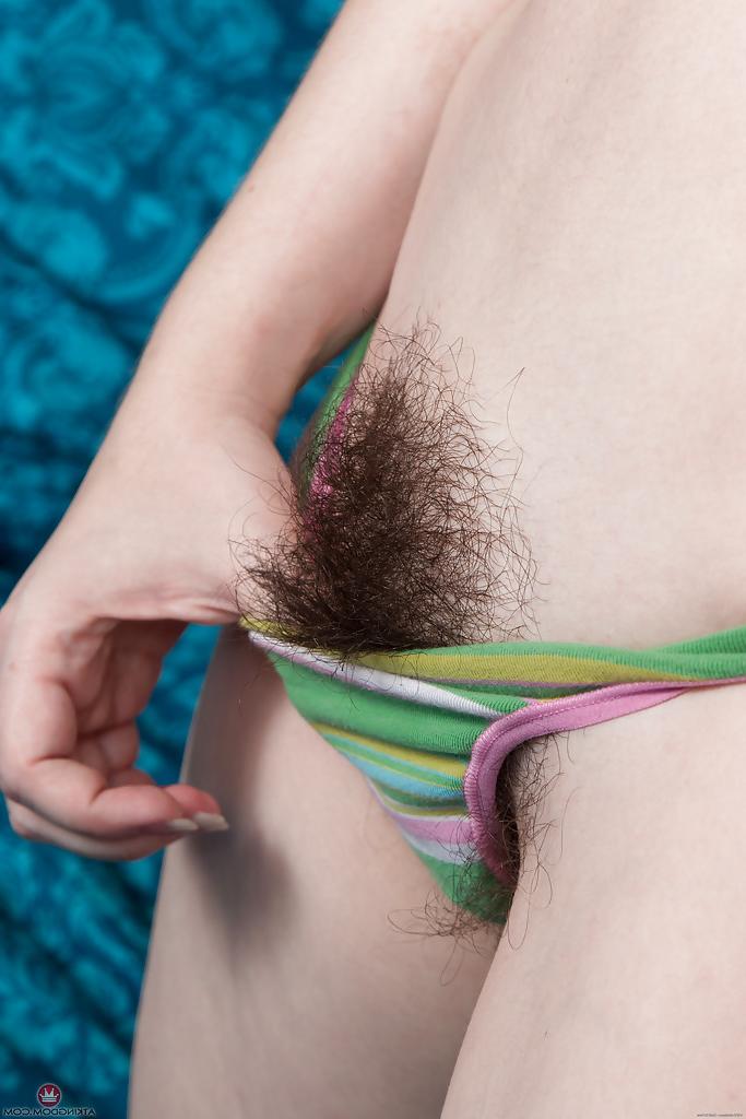 16P MILF solo girl Annabelle Lee slips off panties for spreading of hairy pussy