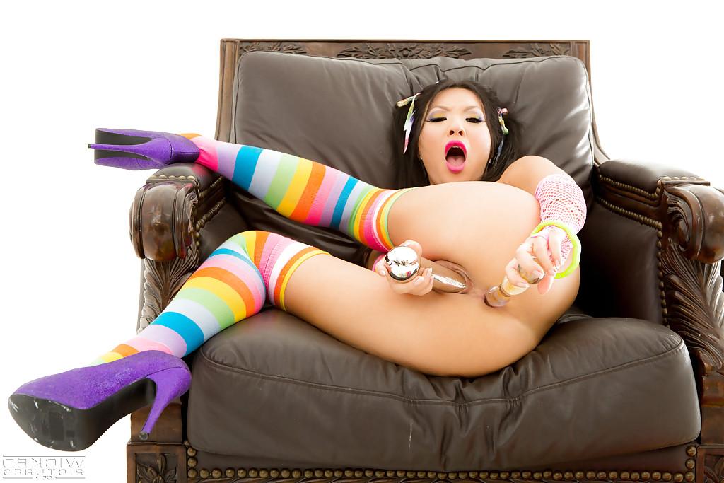 16P Cute Asian pornstar Asa Akira pulling panties aside to masturbate