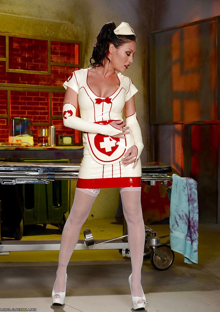 16P Naughty nurse Starri Knight letting big boobs free from latex uniform