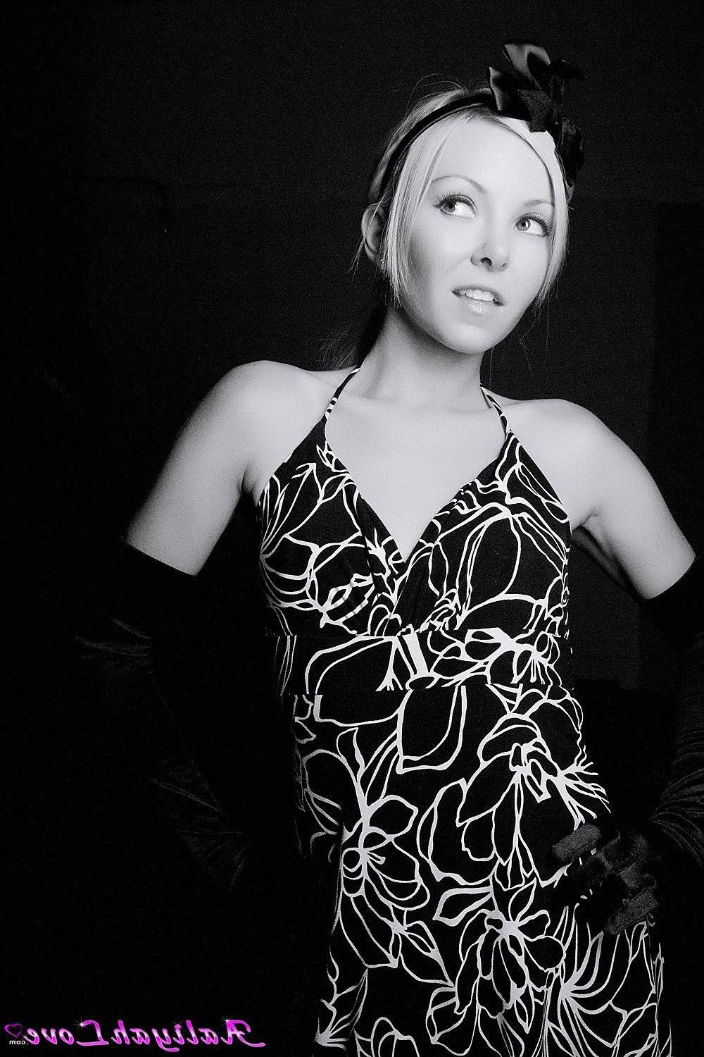 20P Pictures of teen amateur Aaliyah Love giving you a hot black and white tease