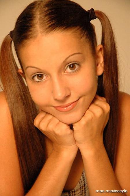 15P Pictures of Alyssa Teen having fun after school